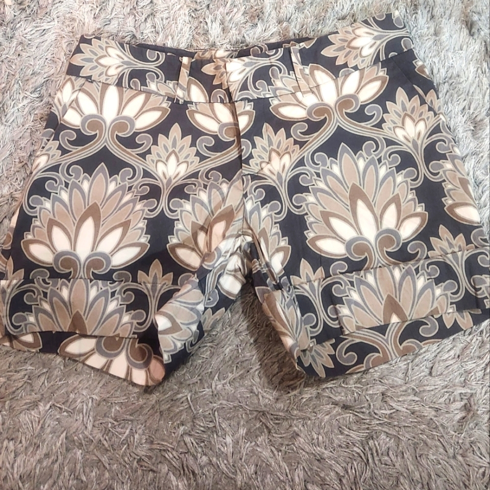 NWOT Massimo Floral Patterned Shorts - Black and Cream